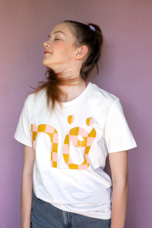 NÖ Unisex T-Shirt Powder Check